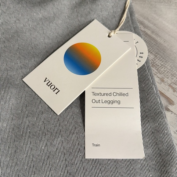 Vuori | Textured Chilled Out Legging | Houndstooth - Picture 8 of 16